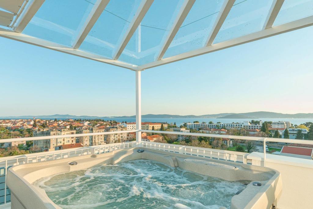 Sunset Penthouse Apartment With Jacuzzi And Seaview Zadar Eksteriør bilde